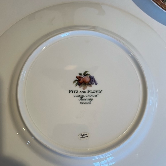 Fitz and Floyd Classic Choices Tuscany Dinner Plates Set of 3 - Picture 5 of 10